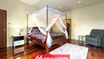 5 bedrooms, iron/ironing board, free WiFi, bed sheets