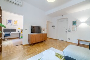 2 makuuhuonetta, silitysrauta/-lauta, Wi-Fi, vuodevaatteet