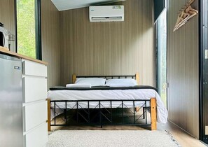 1 bedroom, bed sheets - Jade in the Wilderness by Tiny Away (碧野寮) (Dahu Township)