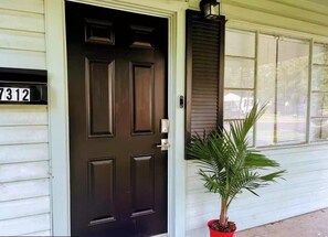 Exterior detail - Spacious Home, 4 Bedrooms, with 2 Baths & Fun Game Room! (Birmingham)