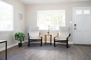 Interior - Spacious Home, 4 Bedrooms, with 2 Baths & Fun Game Room! (Birmingham)