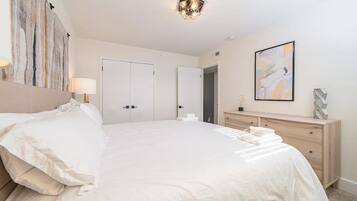 2 quartos, ferros/tábuas de passar roupa, Wi-Fi, roupa de cama