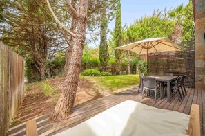 Outdoor dining - GuestReady - Ocean Village (Praia de Troia)