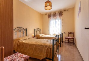 2 bedrooms, iron/ironing board, travel crib, free WiFi