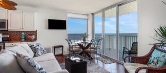 Unforgettable 12th Floor Sunsets! Gorgeous Beachfront & Gulf View! Over $150 Free Daily Activities!