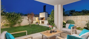 Luxury apartment Hyperion with privat pool and garden