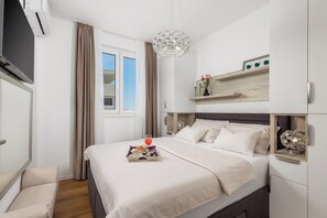 3 habitaciones, escritorio, tabla de planchar con plancha y wifi gratis 