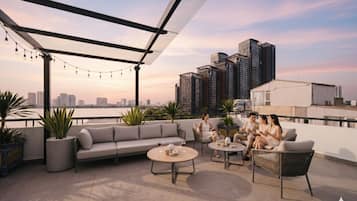 Suite Deluxe, vue lac | Terrasse sur le toit