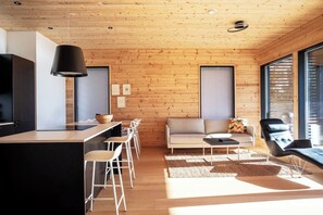 Fernseher, Kamin, Stereoanlage