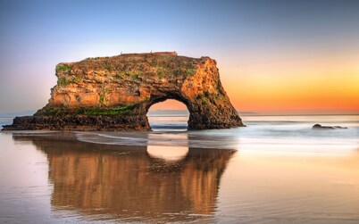 Evergreen Escape - Mountains, Beaches, Hottub, Gameroom