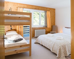 2 bedrooms, free WiFi, bed sheets
