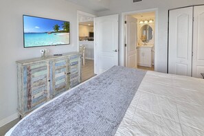 2 bedrooms, iron/ironing board, free WiFi