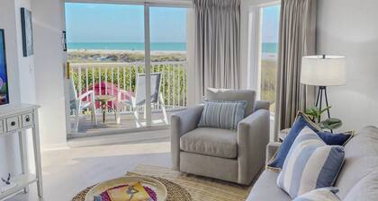 Beachfront condo at Sunset Vistas w/ heated pool, tiki bar, cafe, & gym. Sunset Views - Perfect!