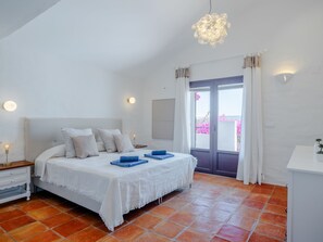 4 chambres, bureau, fer et planche Ă repasser, Wi-Fi