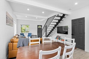 Interior - Spacious 4BR Retreat w/ Private Hot Tub – Perfect for Groups! (Denver)