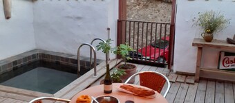 A L'entrée du Parc Naturel du Haut-languedoc,jolie Maison en Pierres