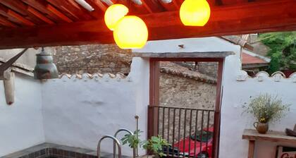 A L'entrée du Parc Naturel du Haut-languedoc,jolie Maison en Pierres