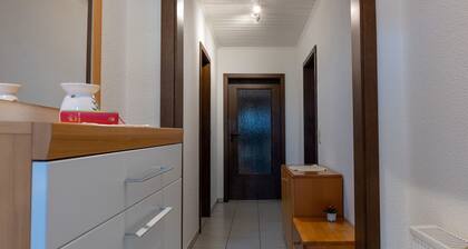 Ferienwohnung 'Juttis Bude' mit Privatterrasse, Gemeinschaftsgarten und WLAN