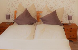 3 chambres, fer et planche à repasser, Wi-Fi gratuit, draps fournis