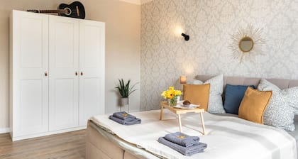 Holiday Home 'Optikstadt Rathenow' with Private Terrace and Wi-Fi