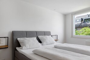 1 bedroom, desk, free WiFi, bed sheets