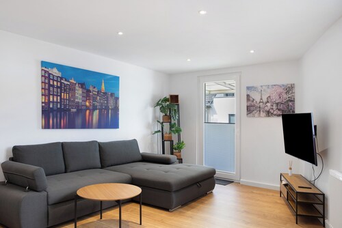 Ferienwohnung 'Neue Wohnung In Zentraler Lage' mit Balkon und WLAN