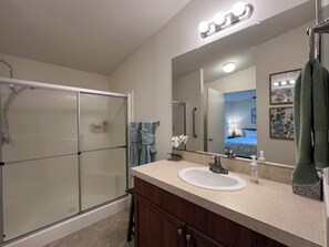 Shower, hair dryer, towels