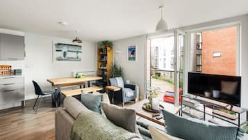 TV, video games, stereo, offices