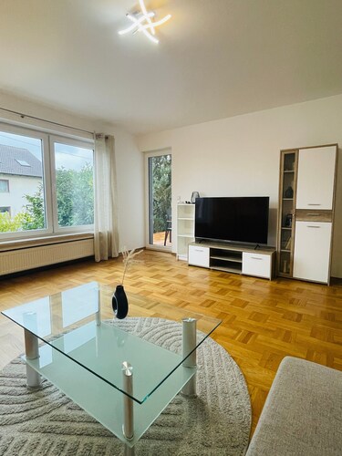 Ferienwohnung Adelsried 1 mit privater Terrasse und WLAN