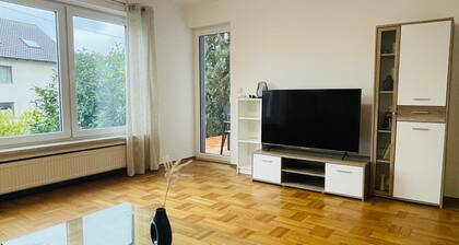 Ferienwohnung Adelsried 1 mit privater Terrasse und WLAN