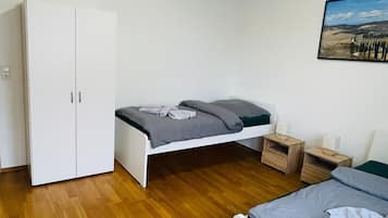 4 habitaciones, wifi gratis y ropa de cama