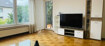 Apartamento 'Ferienwohnung Adelsried 1' con terraza privada y Wi-Fi