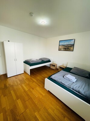 4 Schlafzimmer, kostenloses WLAN, Bettwäsche
