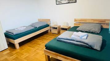 4 bedrooms, free WiFi, bed sheets