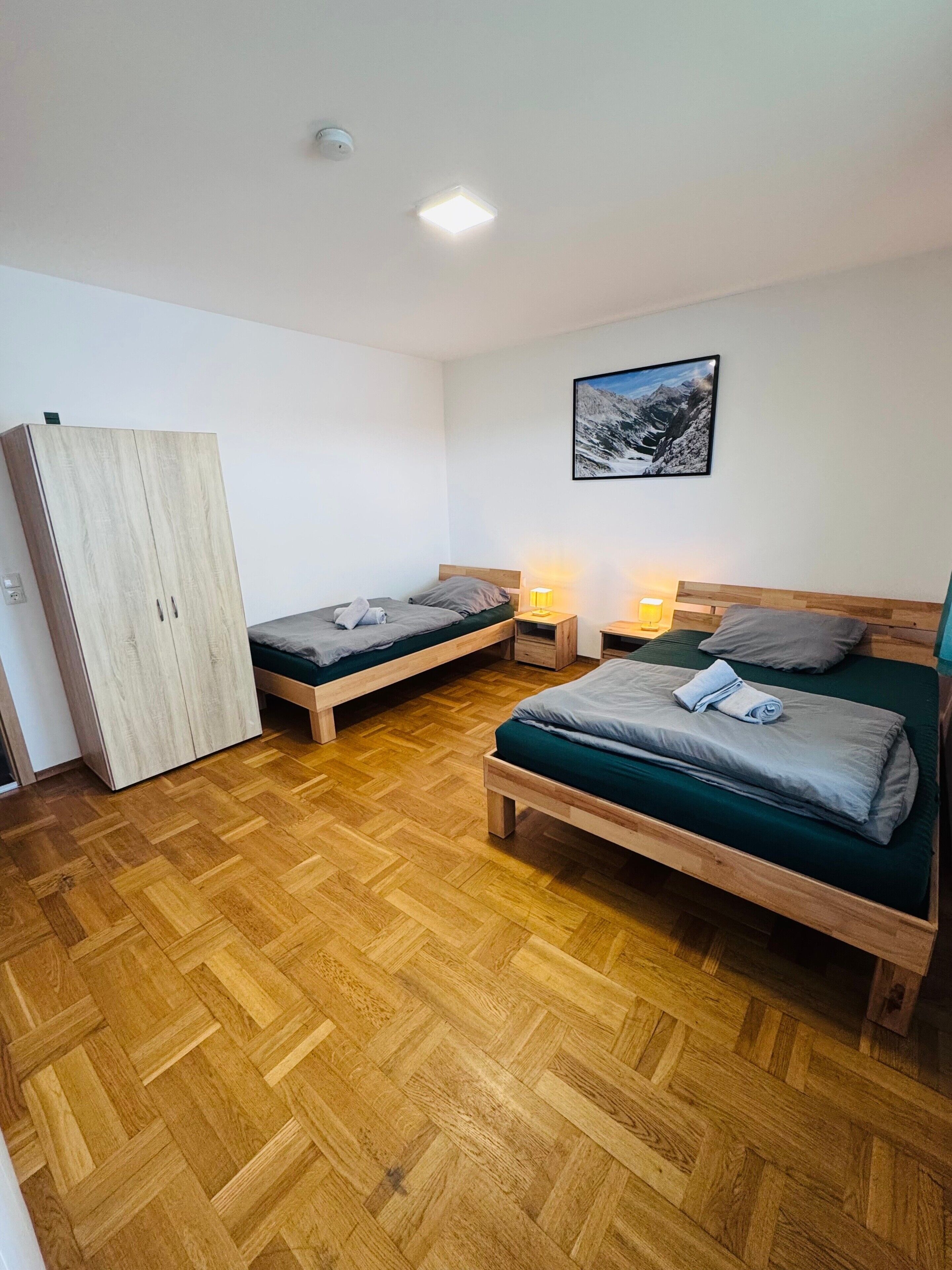 4 bedrooms, free WiFi, bed sheets