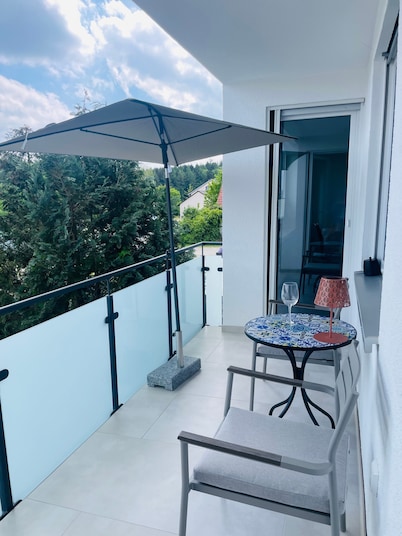 Apartment 'Ferienwohnung Adelsried 2' with Wi-Fi