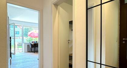 Holiday Home 'Ferienhaus Ahaus' with Private Terrace, Private Garden and Wi-Fi