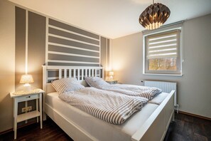 3 makuuhuonetta, silitysrauta/-lauta, ilmainen Wi-Fi