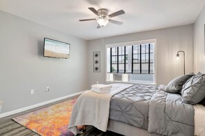 2 bedrooms, travel cot, WiFi, bed sheets