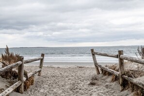 Tæt på stranden