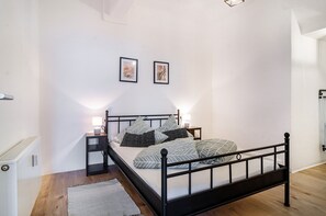 3 soverom, strykejern/-brett, wi-fi (inkludert) og sengetøy