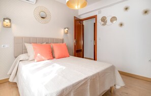 3 soverom, wi-fi (inkludert) og sengetøy