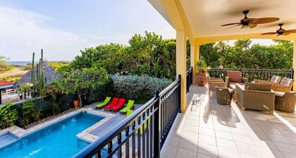 Seaside Beach House by Bocobay