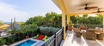 Seaside Beach House by Bocobay