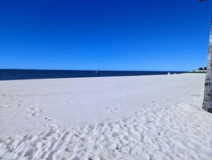 Platja a a prop 