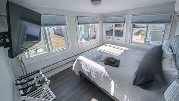 1 Schlafzimmer, Schreibtisch, Bügeleisen/Bügelbrett, Reisekinderbett