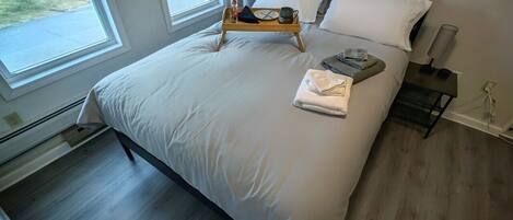 1 Schlafzimmer, Schreibtisch, Bügeleisen/Bügelbrett, Reisekinderbett