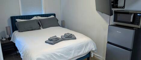 1 bedroom, iron/ironing board, free WiFi, bed sheets