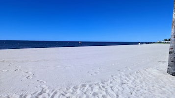 在海滩