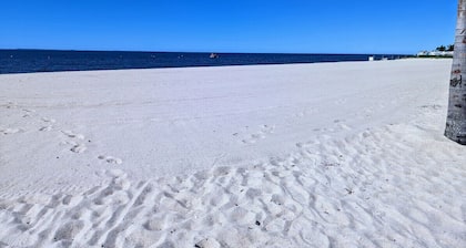 The Anchor at Soundview · Beach+Ocean+Sunrise